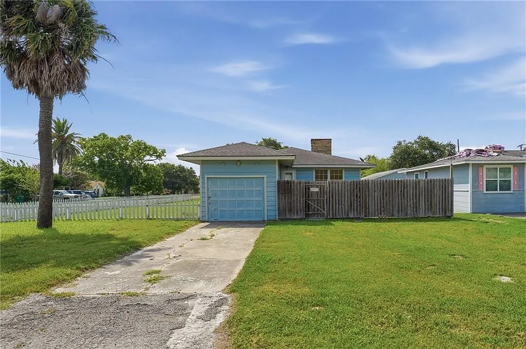 3 bed, 3.0 bath, 2364 sqft, $2,000 — Photo 3