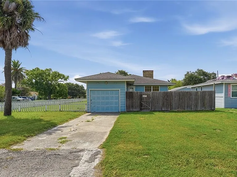 651 W Wilson Ave — Photo 3