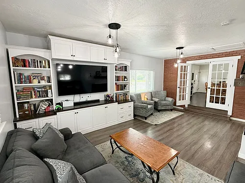 1159 N 250 E Photo 1