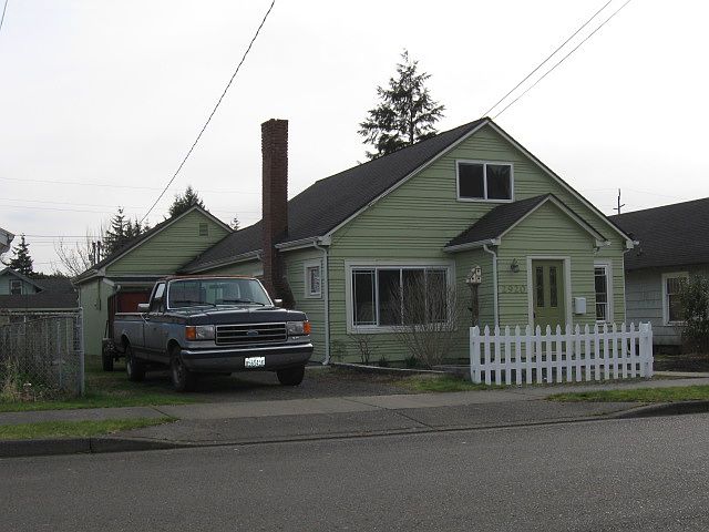 2nd image of 2920 Aberdeen Ave