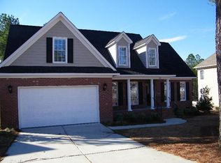 60 Rolling Pines Dr, Spring Lake, NC 28390