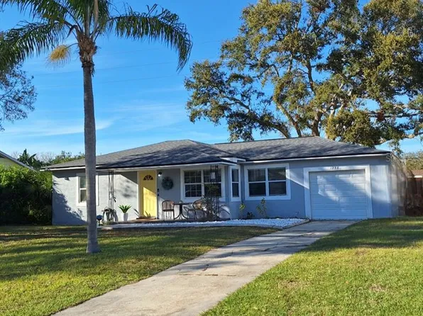 1258 Nicholson St, Clearwater, FL 33755