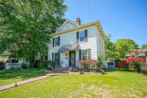 228 Henderson St Photo 1