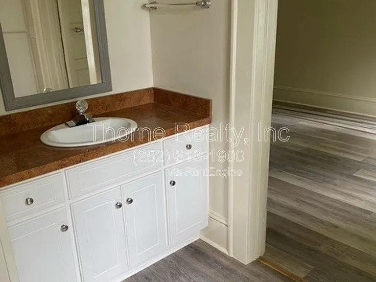 1524 Sunset Ave — Photo 5