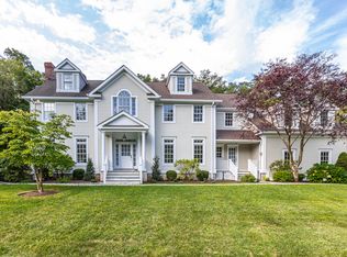 192 Bennetts Farm Rd, Ridgefield, CT 06877