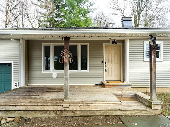 5th image of 28 Howland Avenue