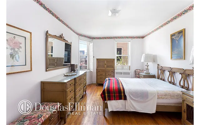 Sold by Douglas Elliman | media 25