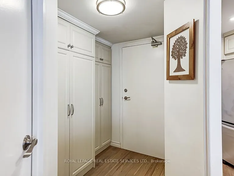 77 Maitland Pl #Penthouse 23 — Photo 5