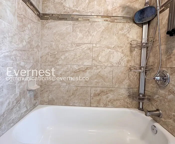 6405 Loch Crest Ct — Photo 24