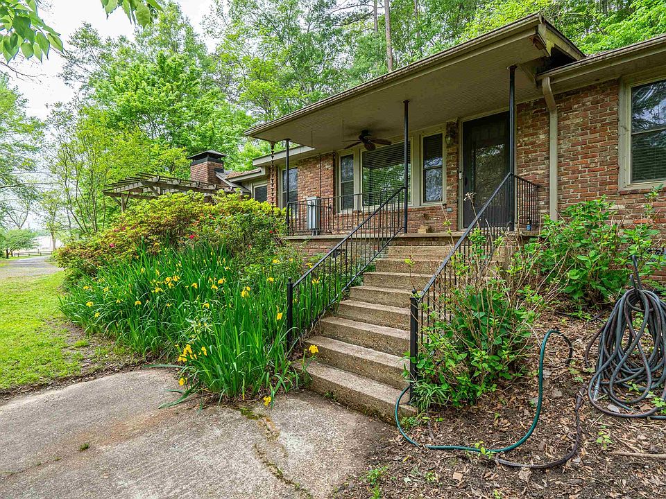 1st image of 700 Carter Rd