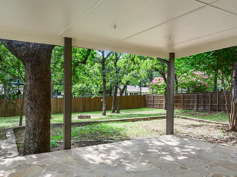 613 Overland Trl — Photo 27