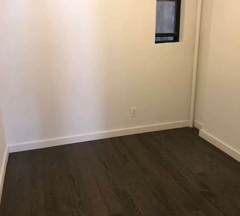 2nd image of 1403 2nd Ave #2B