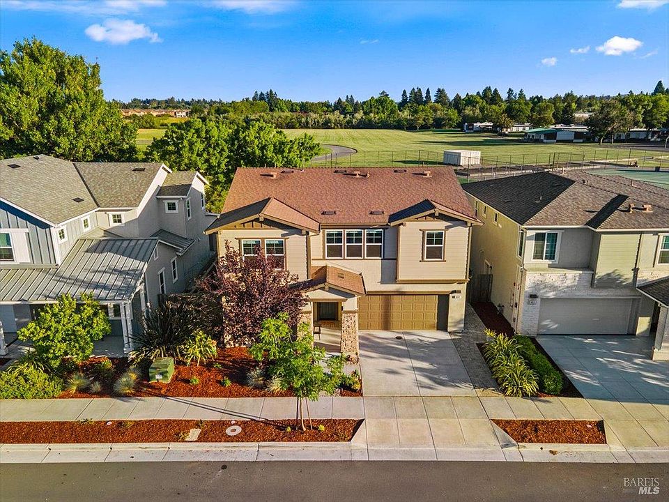 1st image of 1469 Oak Circle