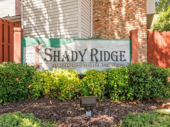 2534 Shady Ridge Dr, Bedford, TX 76021