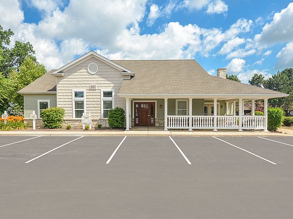 3rd image of 1005 Chauncey Ln #2-23