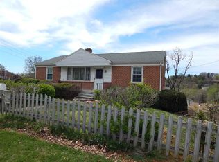 1044 Selma Blvd, Staunton, VA 24401