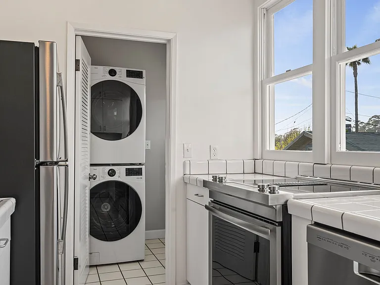 1703 E Cliff Dr #4 — Photo 12