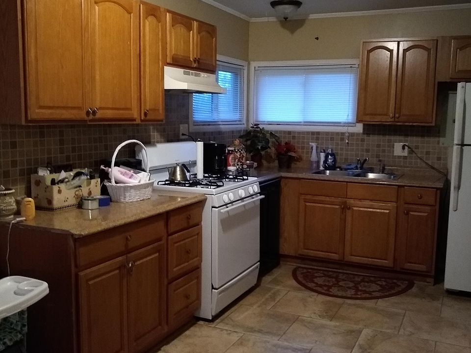 2nd image of 346 Idlewood Rd
