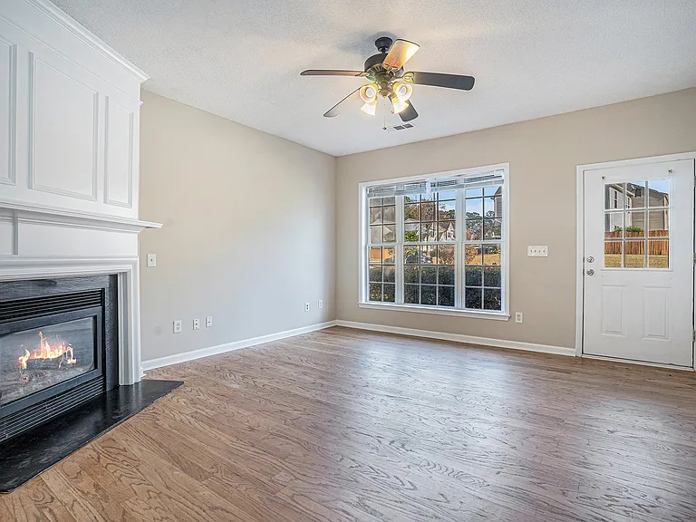 2894 Regent Walk Dr — Photo 3