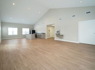 2130 Heyboer Dr #301, Holland, MI 49423