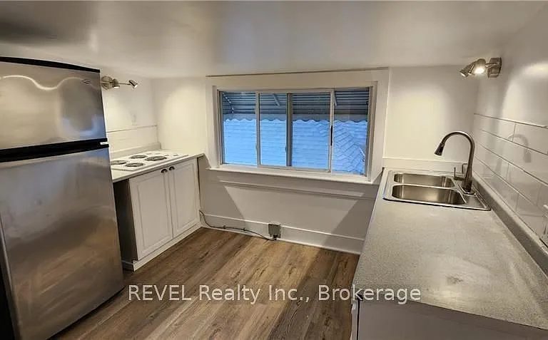 5 Linwood St #UPPER — Photo 8