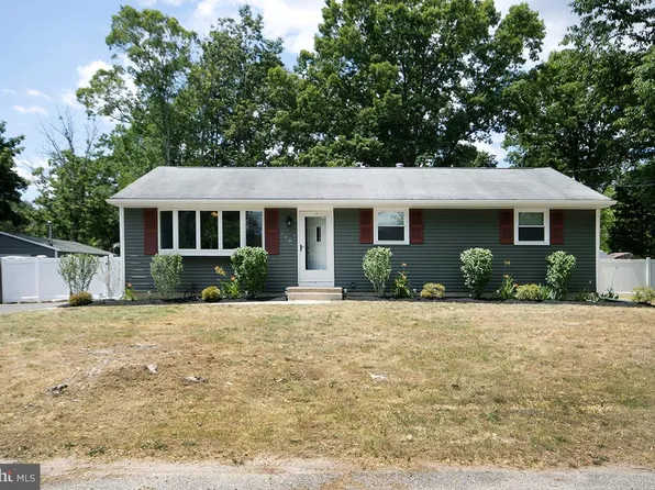 205 W Elm Ave, Berlin, NJ 08009