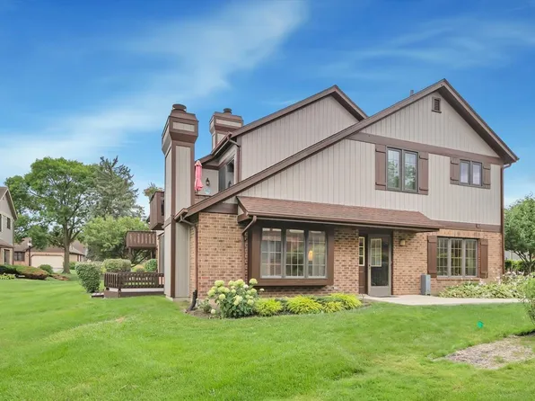 13323 S Oak Hills Pkwy #3, Palos Heights, IL 60463