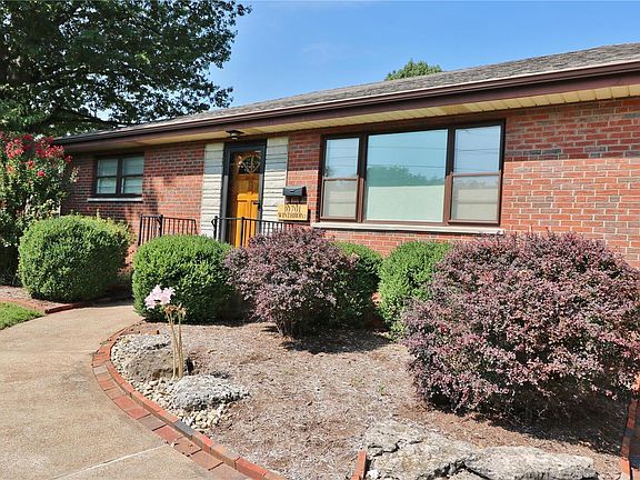 2nd image of 10701 Winthrop Ct #10701