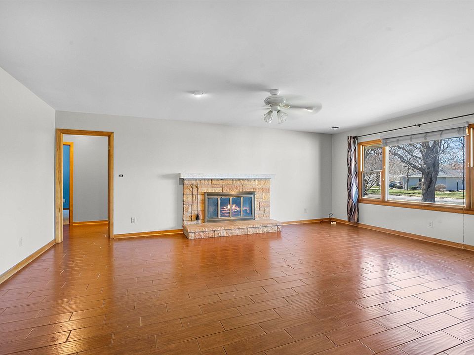 1161 Prospect Blvd, Waterloo, IA 50701 Zillow