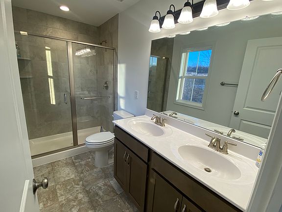 Primary en suite Bathroom