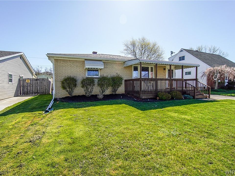 1st image of 61 Maria Ln