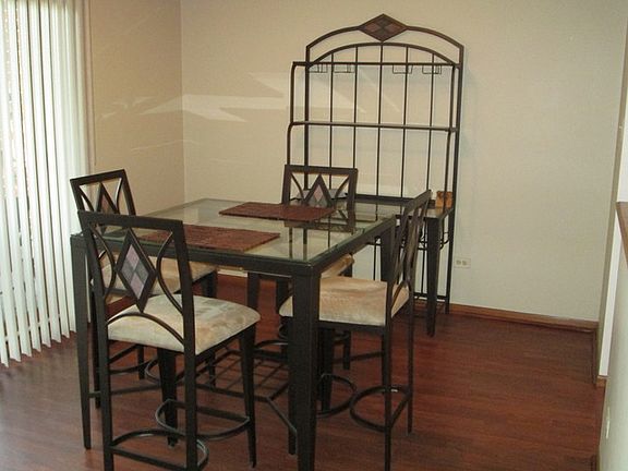 4th image of 8208 Cobblestone Dr #5-1B