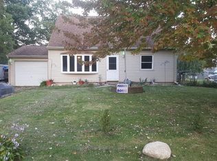 705 Heritage Rd, Valparaiso, IN 46385