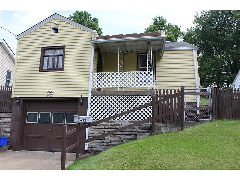 632 Hazel St photo 1