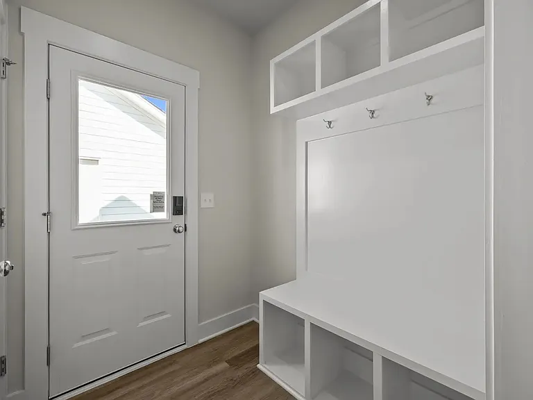 863 Central Park Dr — Photo 9