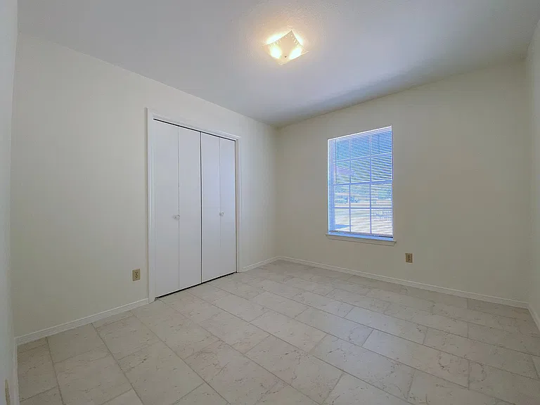 5012 Salem Dr — Photo 18