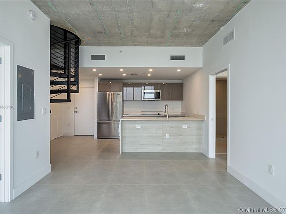 4th image of 13800 Highland Dr Penthouse 4