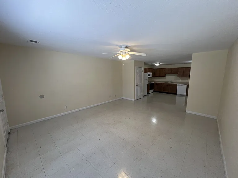 9063 Pembroke Oak Grove Rd #1A — Photo 4