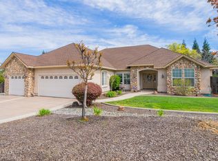 1872 Lakeside Dr, Redding, CA 96001