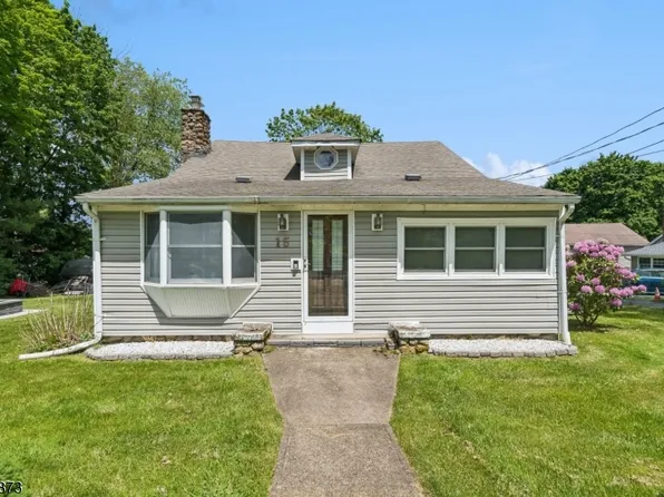15 Elm St, Mount Olive Twp., NJ 07828