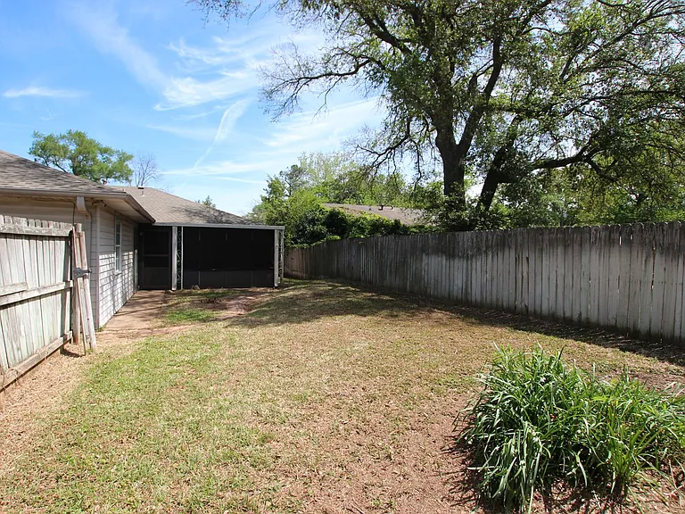 3211 S Donnybrook Ave — Photo 38