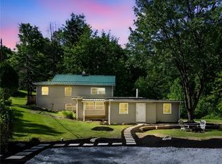 470 Burrell Hill Cir, Penn, PA 15675