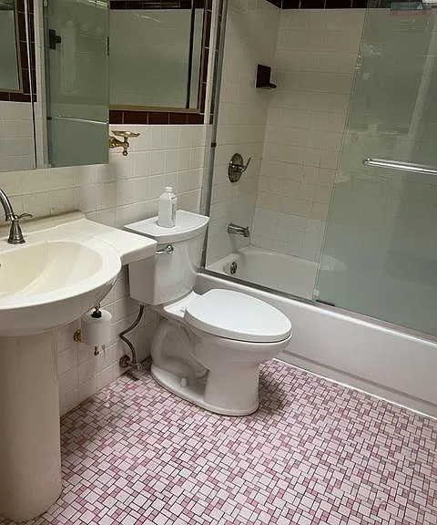 1114 W Oxford St — Photo 6