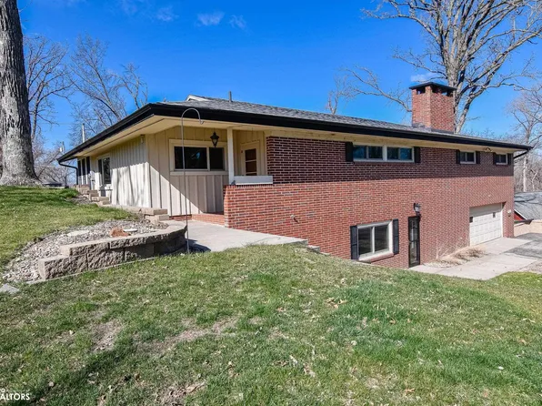 614 Forest Blvd, Marshalltown, IA 50158