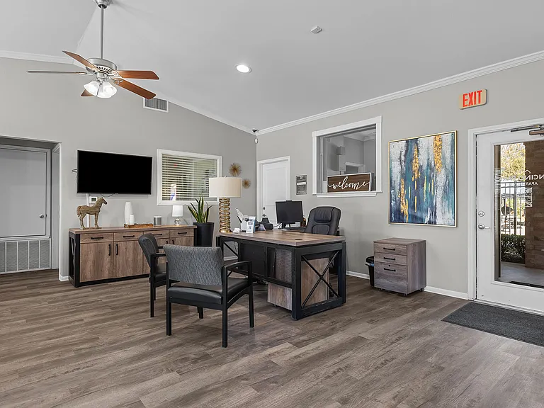Encino Park Apartments — Photo 12