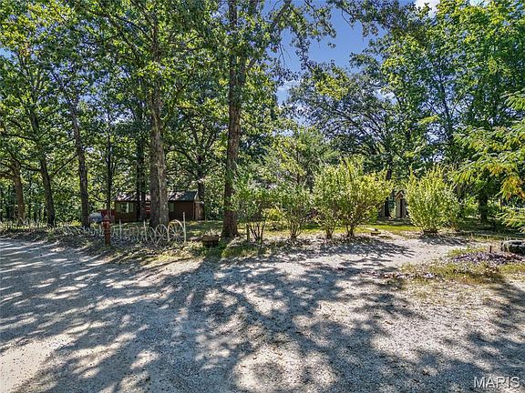 2nd image of 10052 Goosecreek Rd
