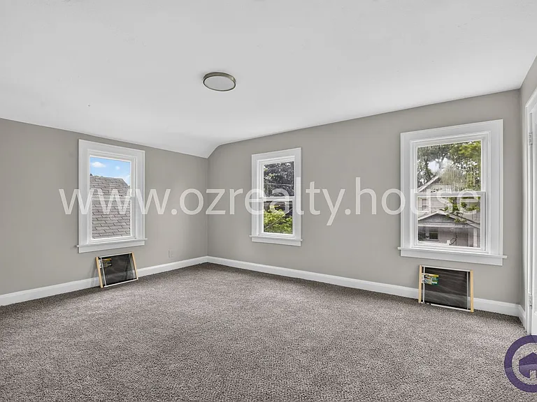 2034 Berkshire Pl — Photo 17
