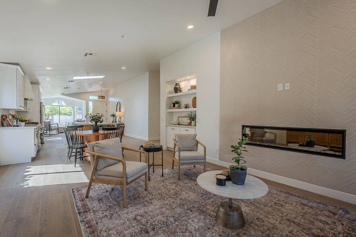 next background image