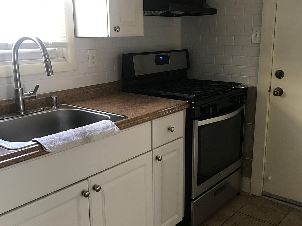 1st image of 2651 S Hutchinson St