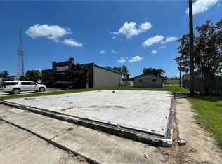 390 E Prien Lake Rd, Lake Charles, LA 70601